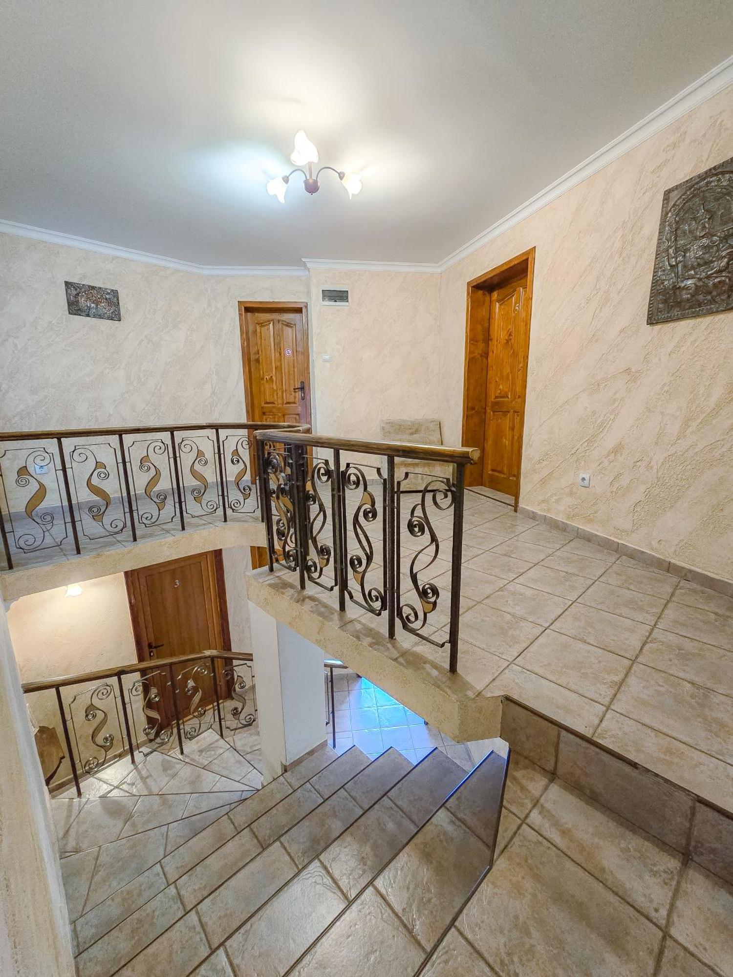 Family Hotel "Slavianska Dusha" Veliko Tarnovo Buitenkant foto